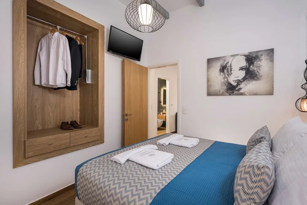 Evlimeni Suites