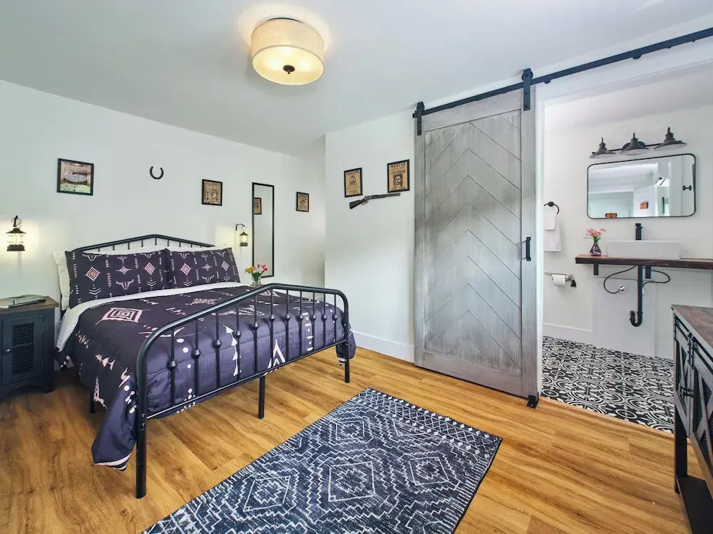 Saddleview Bed & Breakfast