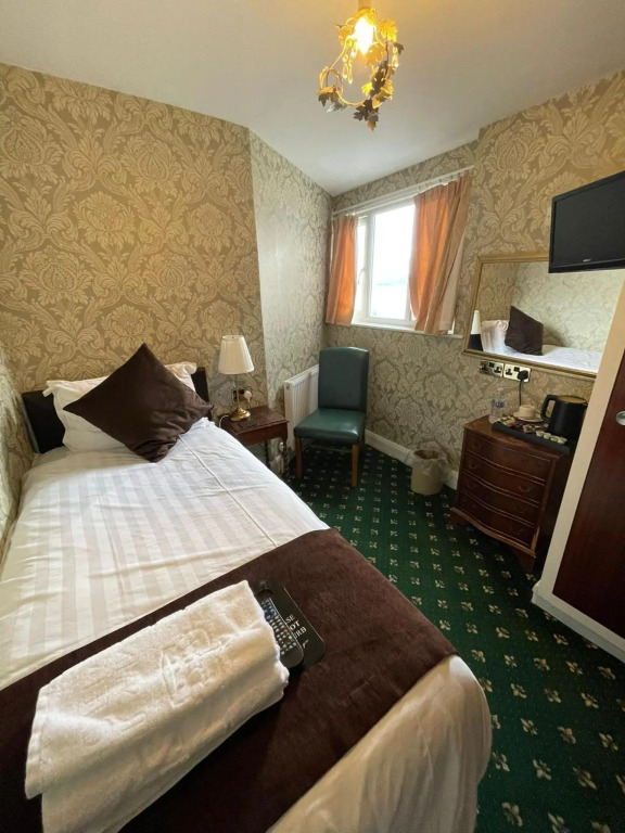 Headlands Hotel