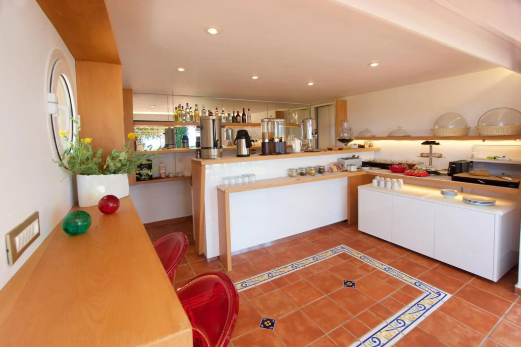 Felix Residence