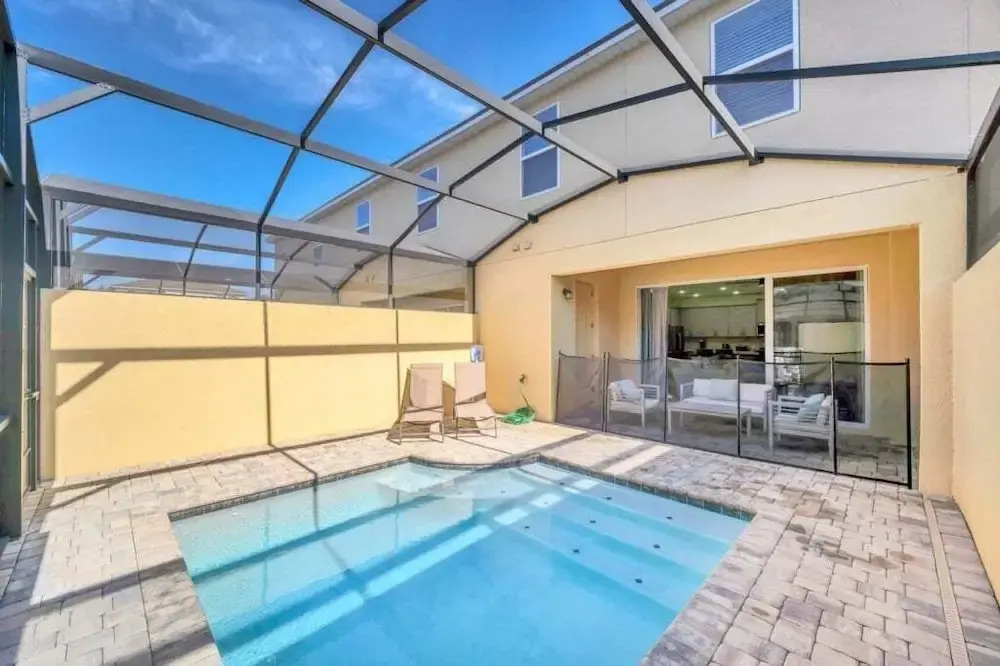 5 Bed With Private Splash Pool! 5 Bedroom Townhouse