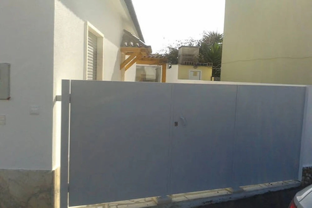 House With 2 Bedrooms in Carvoeira, With Furnished Terrace and Wifi