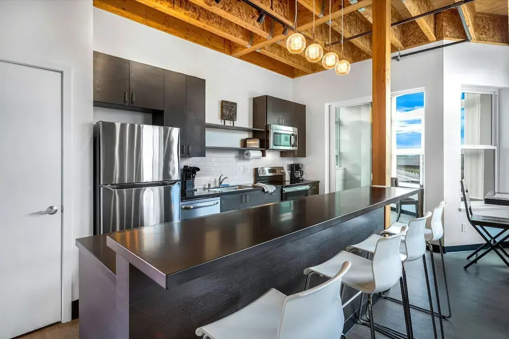 Admiral Condo 201 in Bremerton
