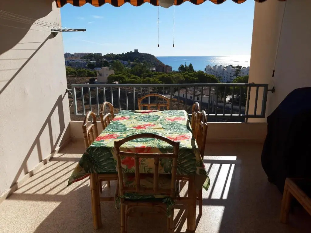 Villajoyosa 100m2 vista al mar aire acondicionado wifi 7 plazas