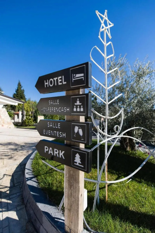 Chateau Linza Resort