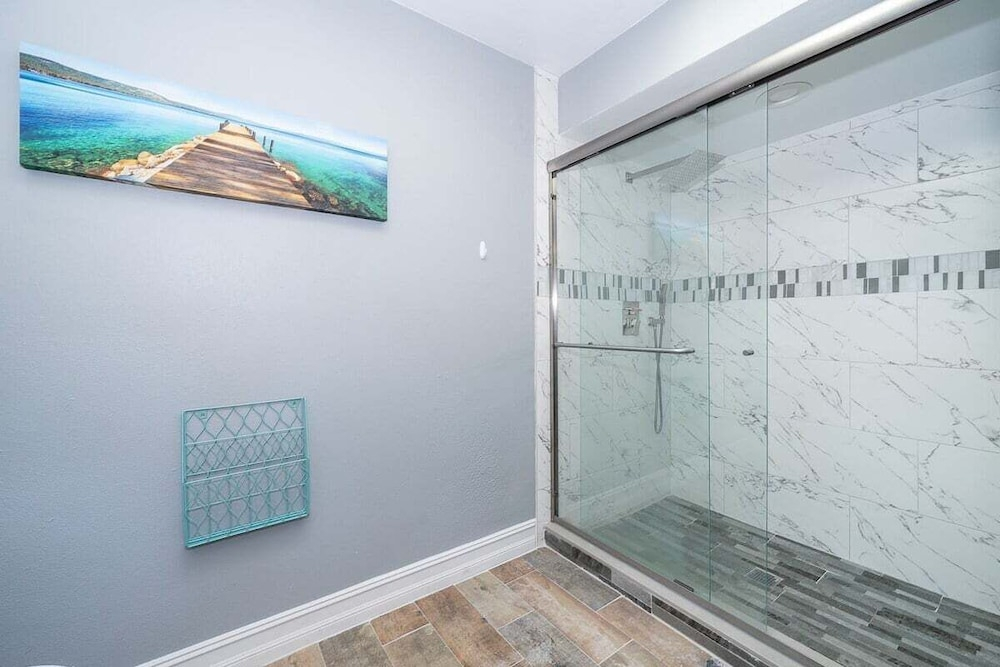 4820 Jamaica Lane 4bed
