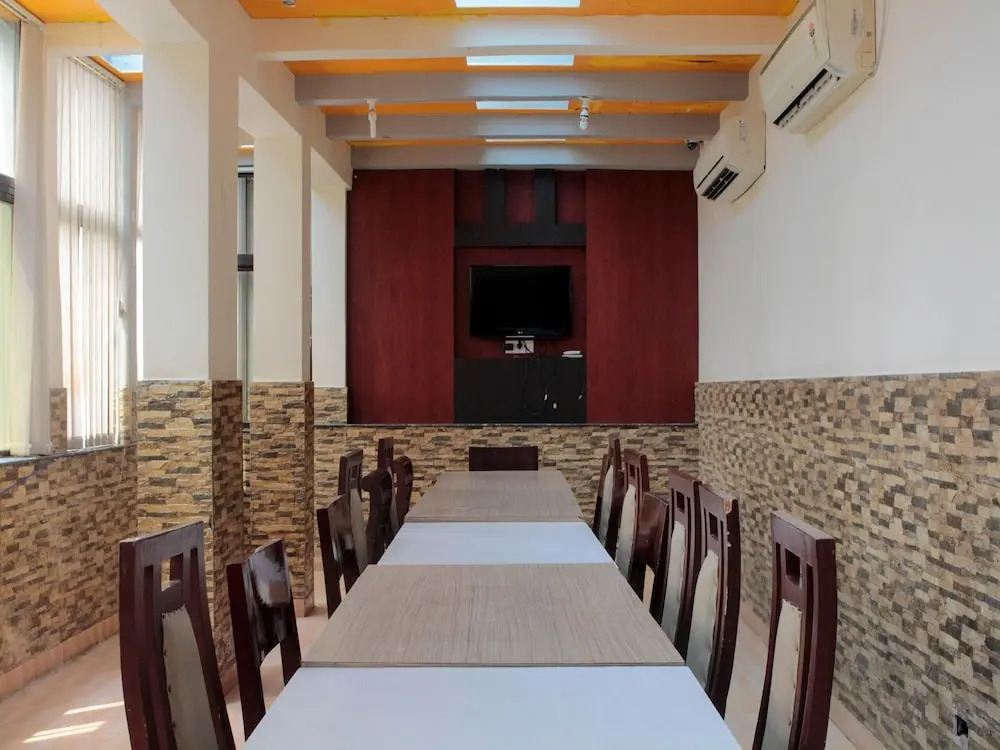 OYO Flagship 2338 Hotel Choice inn