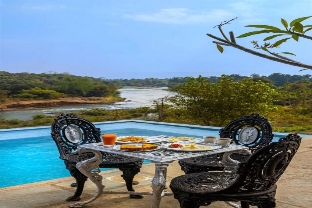 Saffronstays One Tree Farm, Karjat