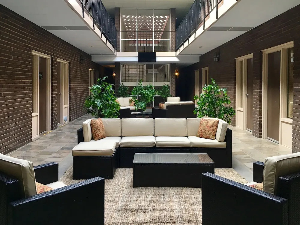 The Stables Inn & Suites