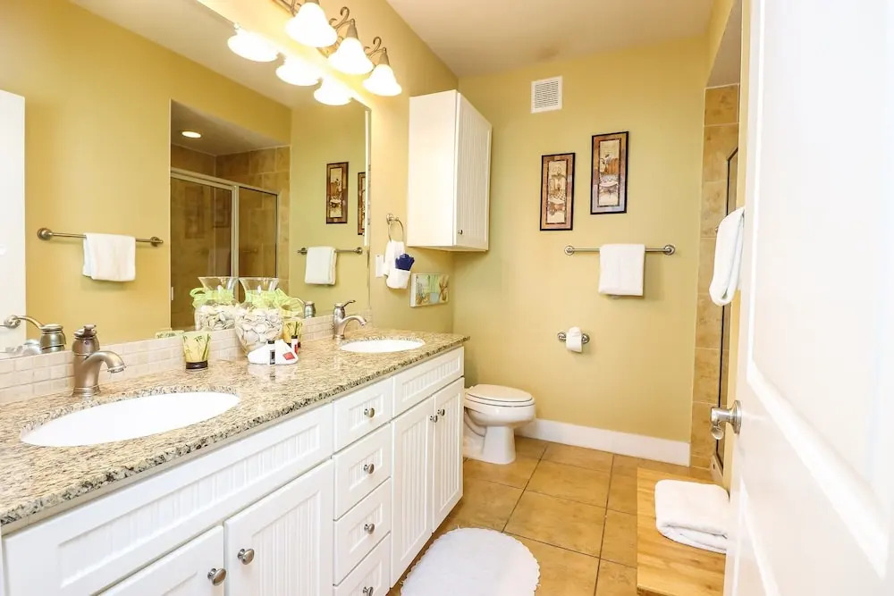 Pelican Pointe 2 Bedroom Condo