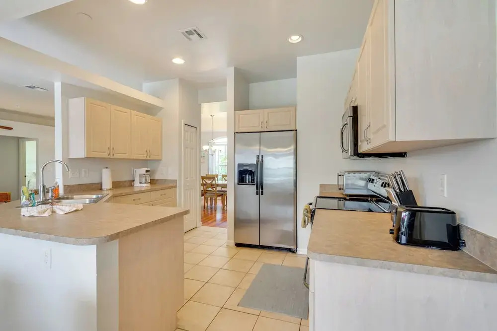 6 Mi to Coast: Cape Coral Family Home