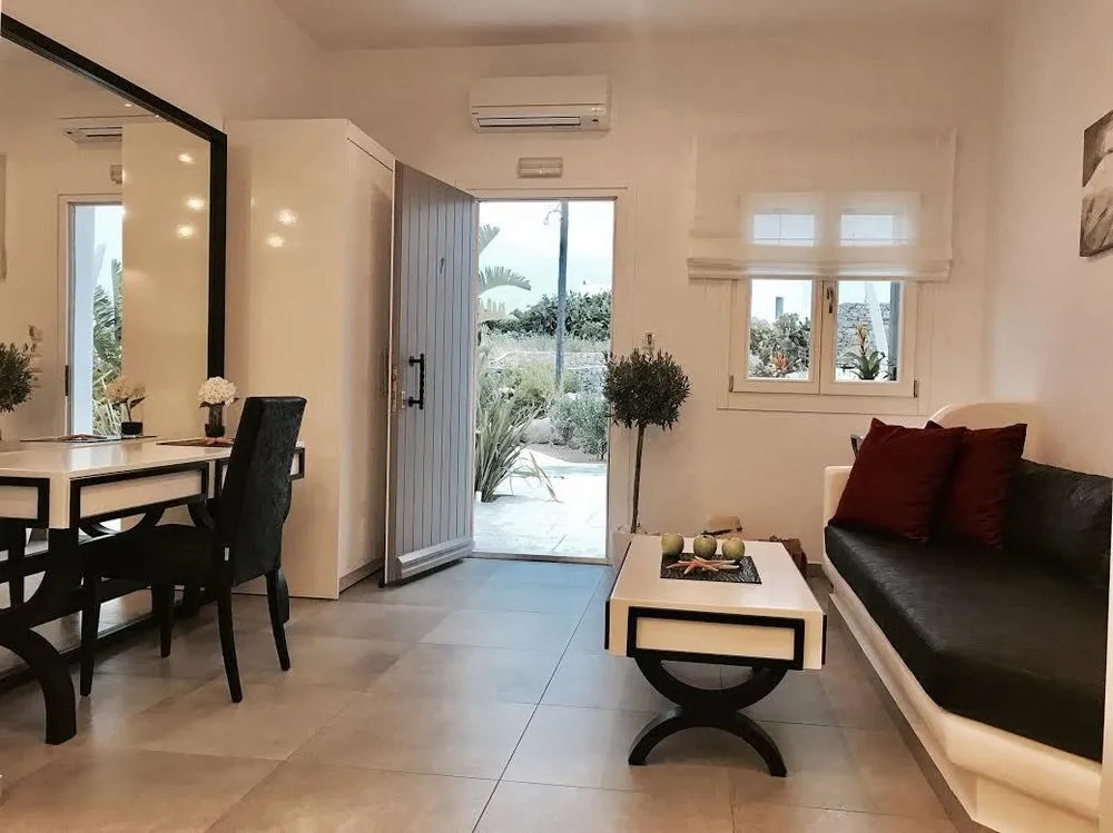 Queen Elegant Suites