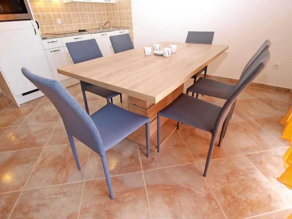 Apartments Antun 1237