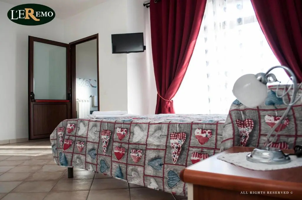 LEremo Country House