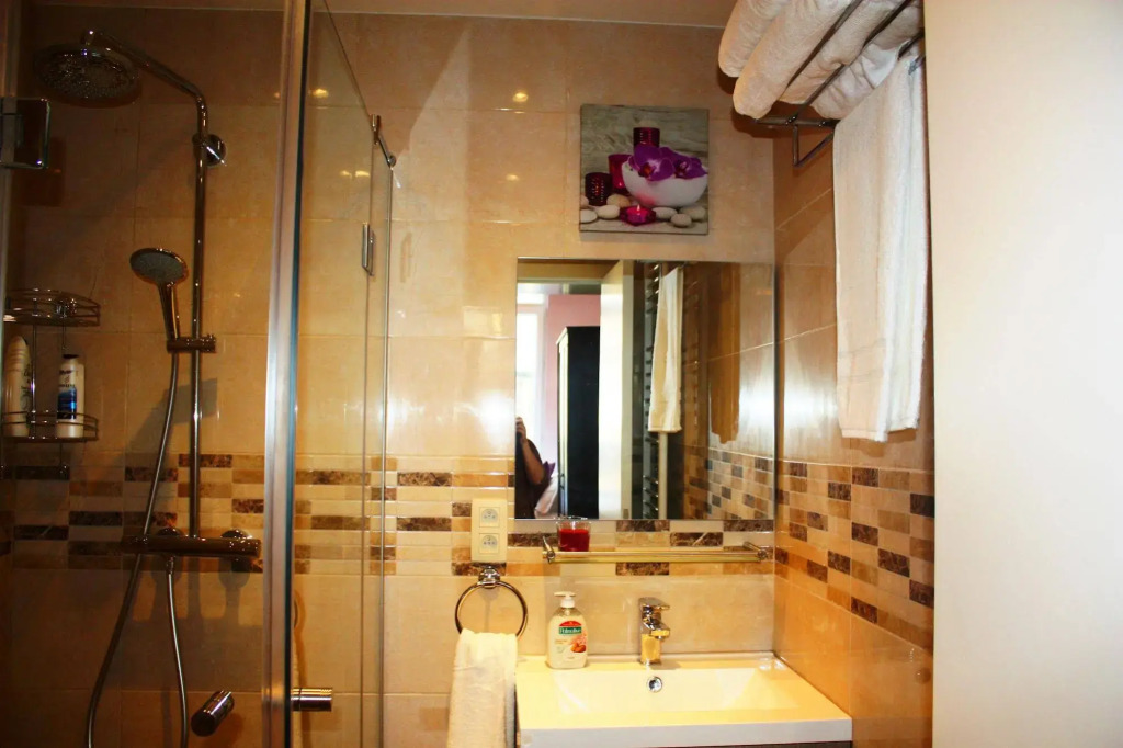 EU Guesthouse