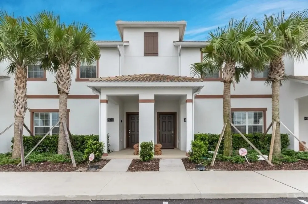 Amazing Story Lake Town Home Sleeps 10 4 Bedroom Townhouse by Redawning