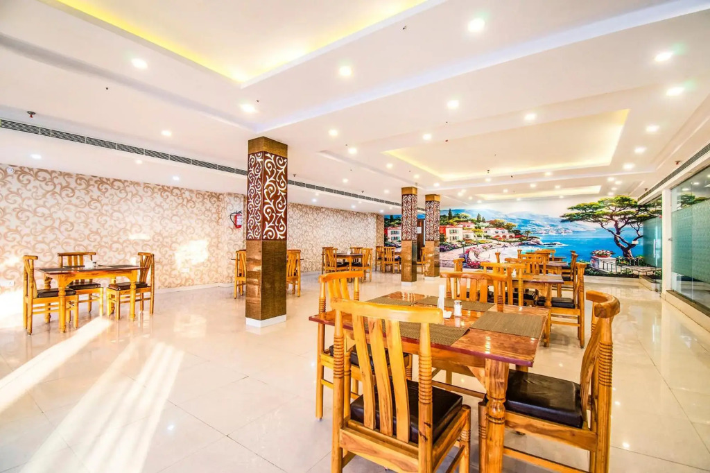 Via Elysian Grand - 3 kms from Chaudhary Charan Singh International Airport Lucknow