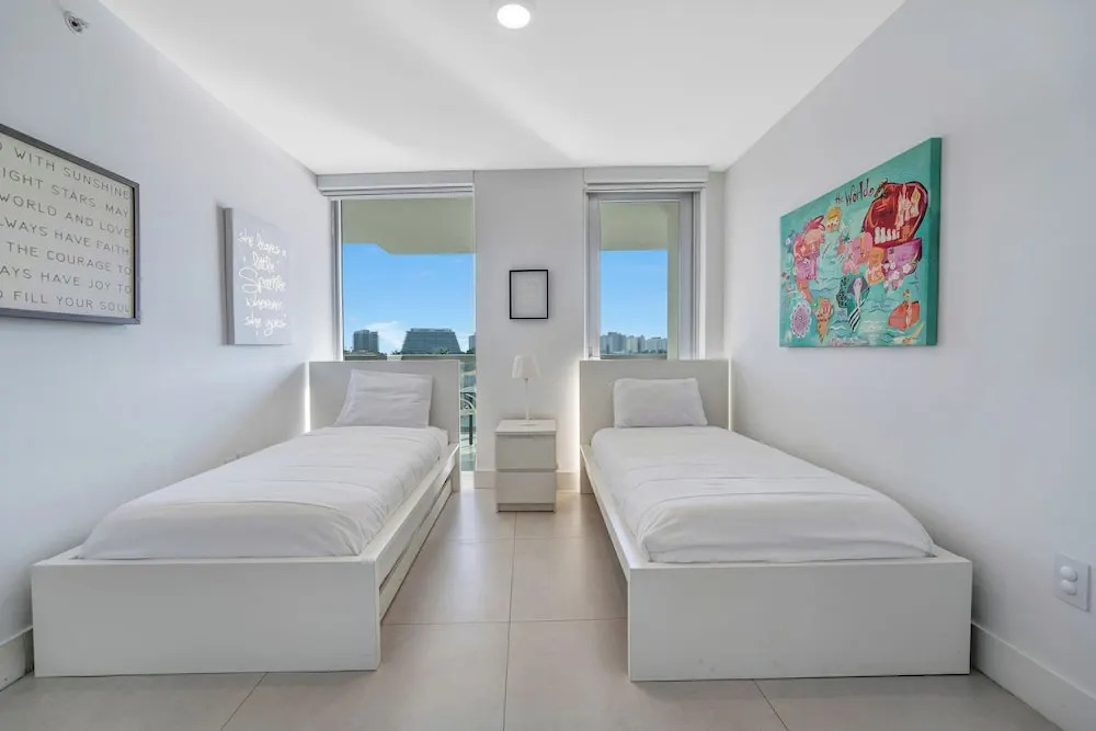 Stunning 2BR 2BA  Bay Harbour with Pool