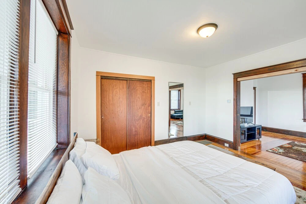 Lovely Lancaster Aptartment in Walkable Location!