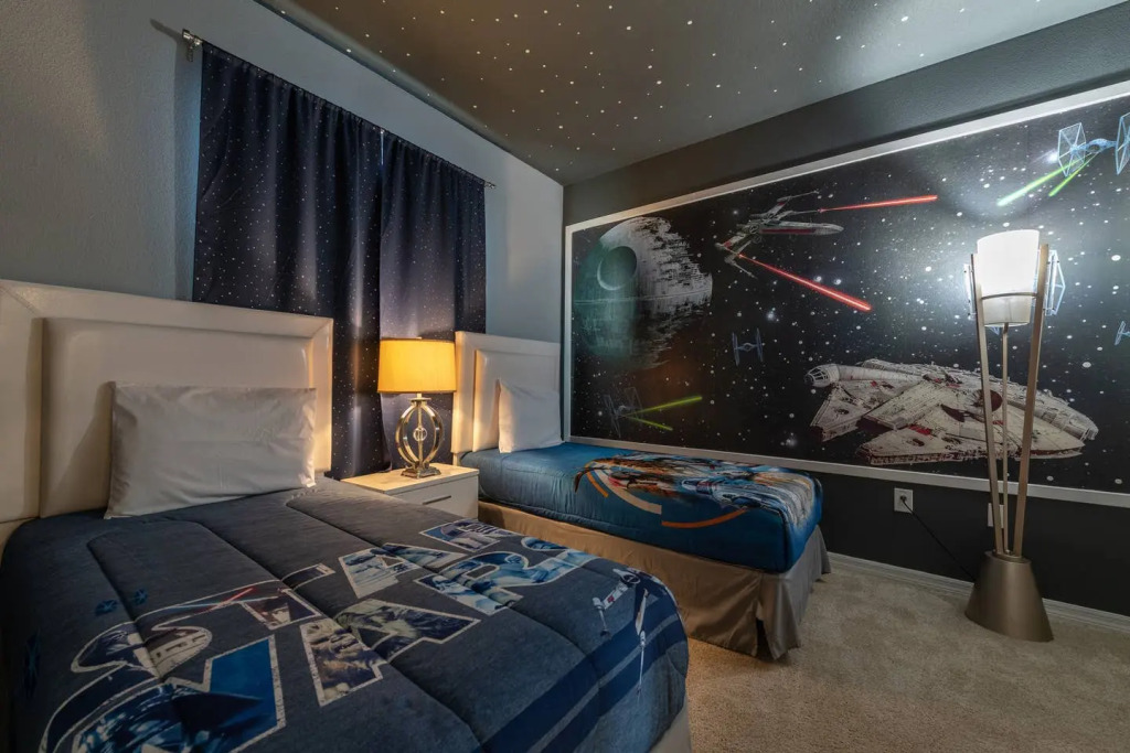 Amazing 3 bedroom condo with Star Wars bedroom