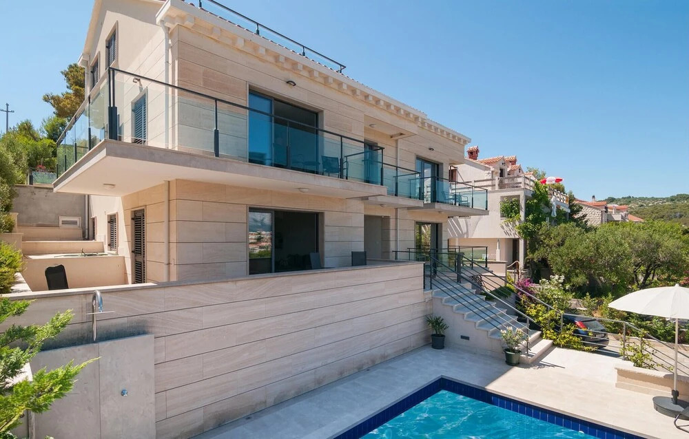 Awesome Apartment in Selca With 1 Bedrooms, Wifi and Outdoor Swimming Pool