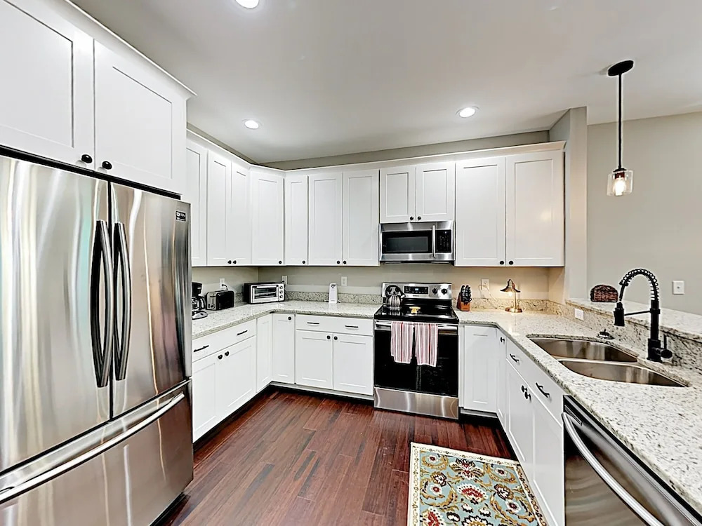 New Listing! Brand-new Near Downtown 3 Bedroom Home