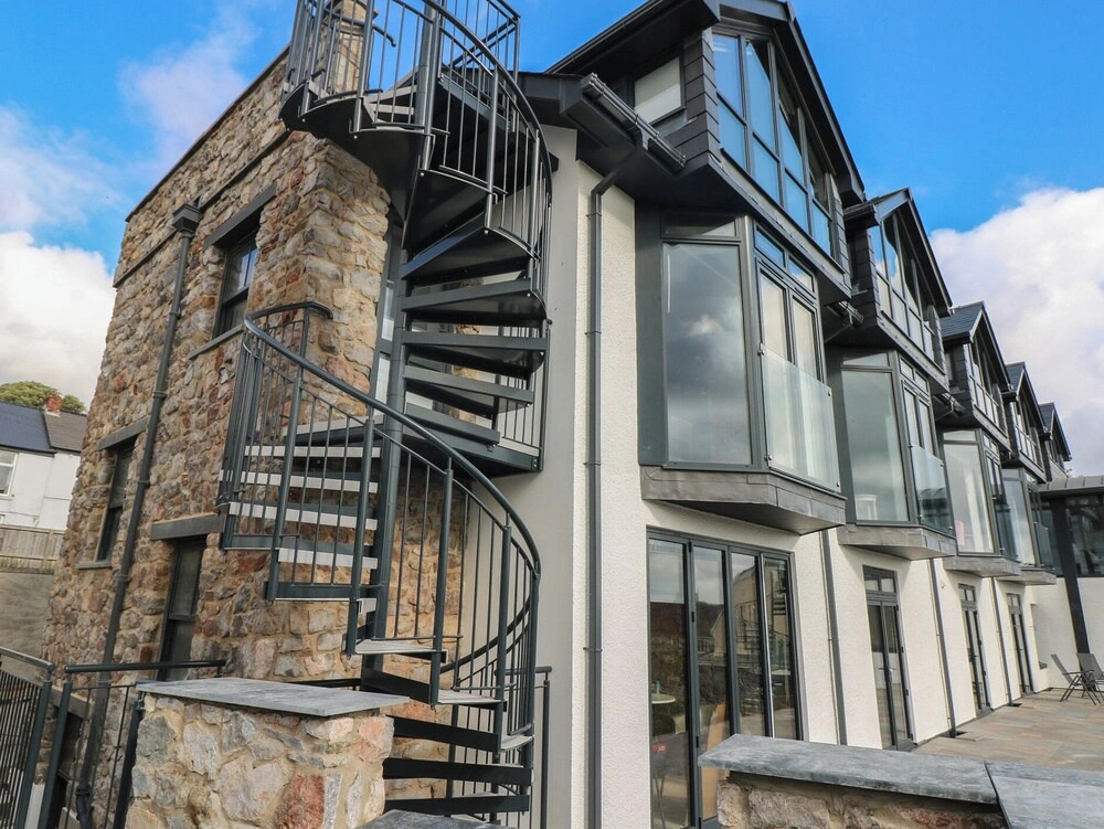 9 Brython Place