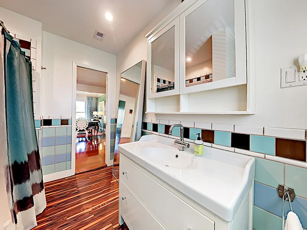 New Listing! the Palms - Canal On Double Lot 2 Bedroom Home