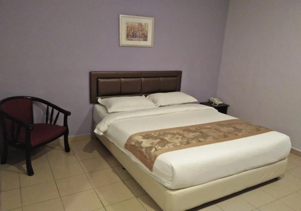 TIONG HUA HOTEL