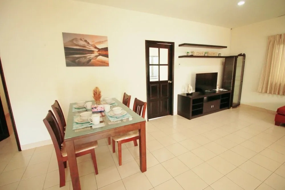 Adare Villa