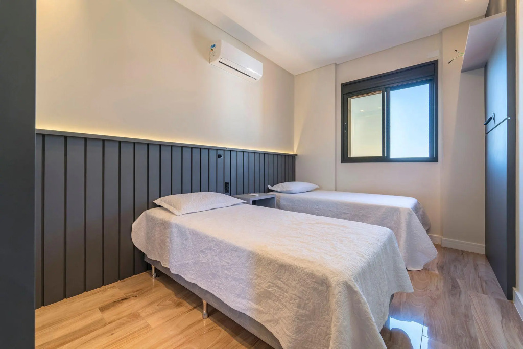 Apartamento 2 suítes em Bombas
