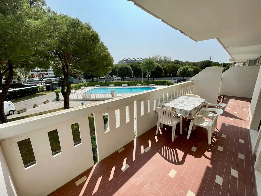 Cozy Flat With Swimming Pool