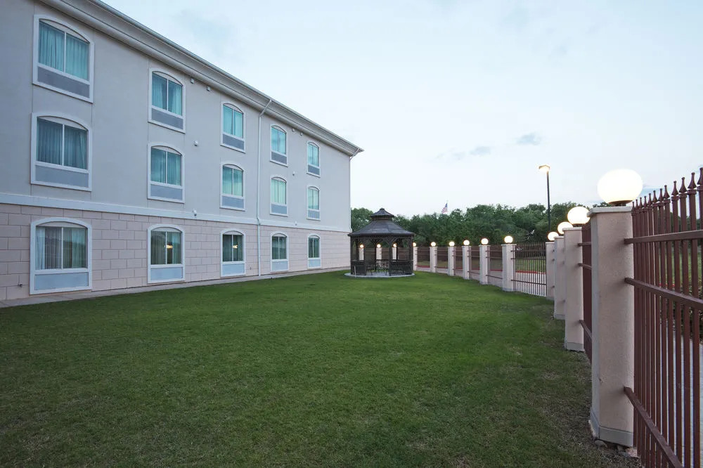 Holiday Inn Express Hotel & Suites Woodward Hwy 270 by IHG