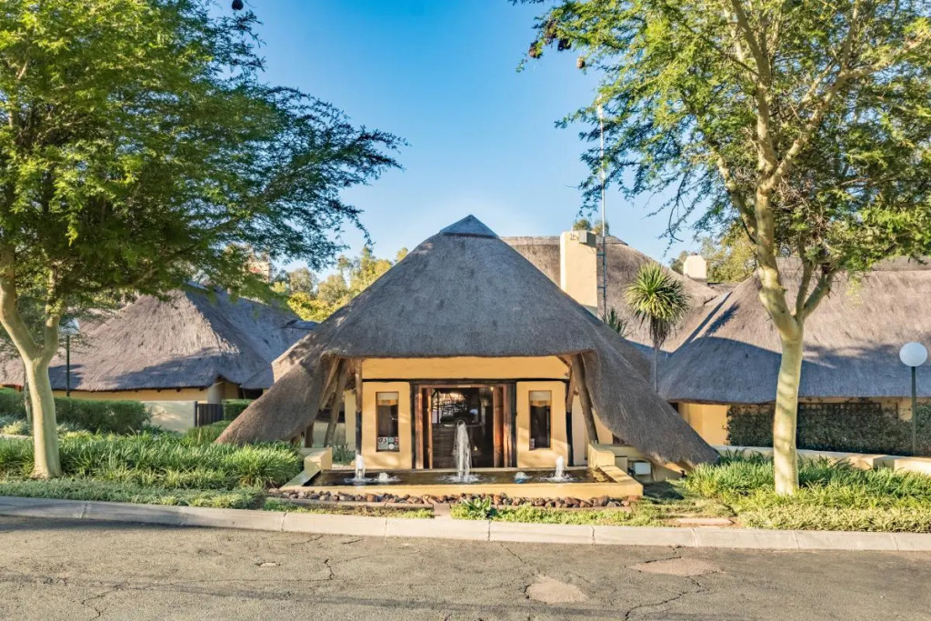Shumba Valley Lodge Lanseria Airport