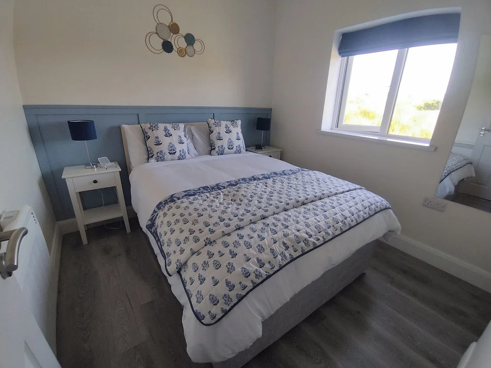 Apartment - Sleeps 4 - Near Aran Islands - Parking