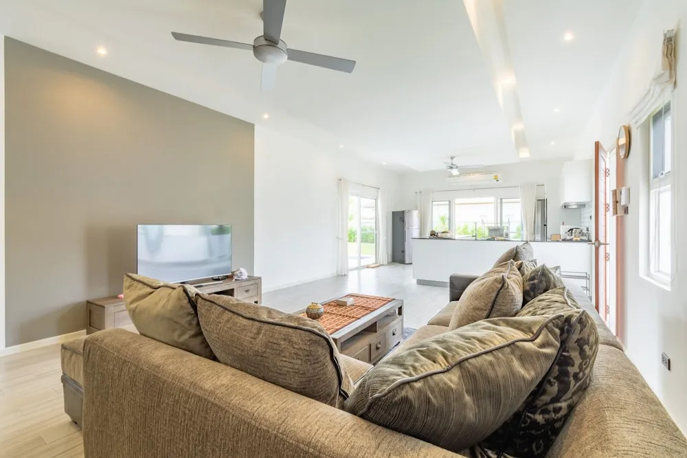 Tropical 3 Bedroom Pool Villa MP75