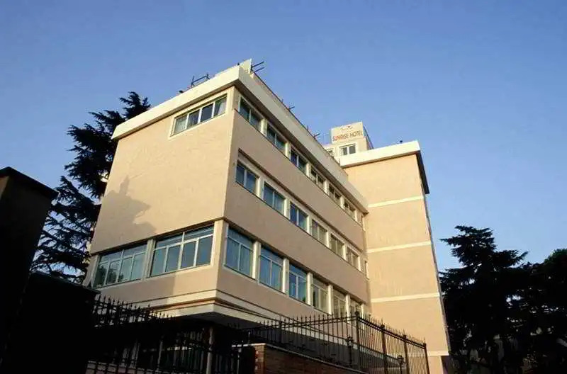 Sunrise Hotel