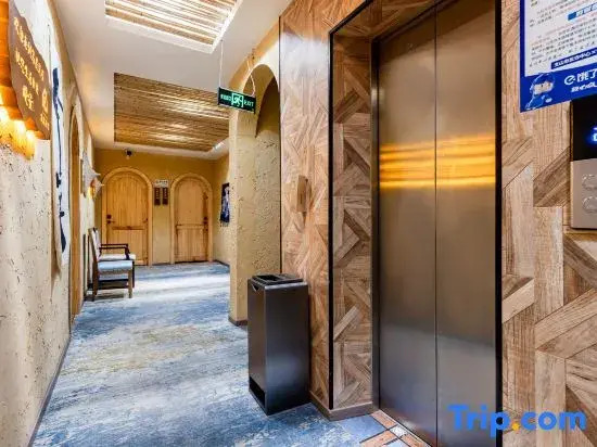 Yiyu Guixin ・ Serene River Nest ・ Birdhouse Boutique Stay (Wenshan Everbright Shopping Center)
