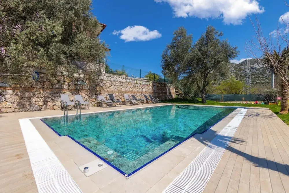 Villa With Pool and Olive Grove in Selimiye