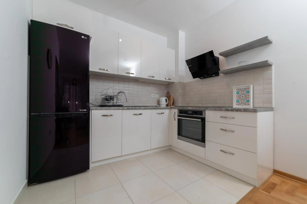 Spacious Modern New 48 m2 flat + free parking