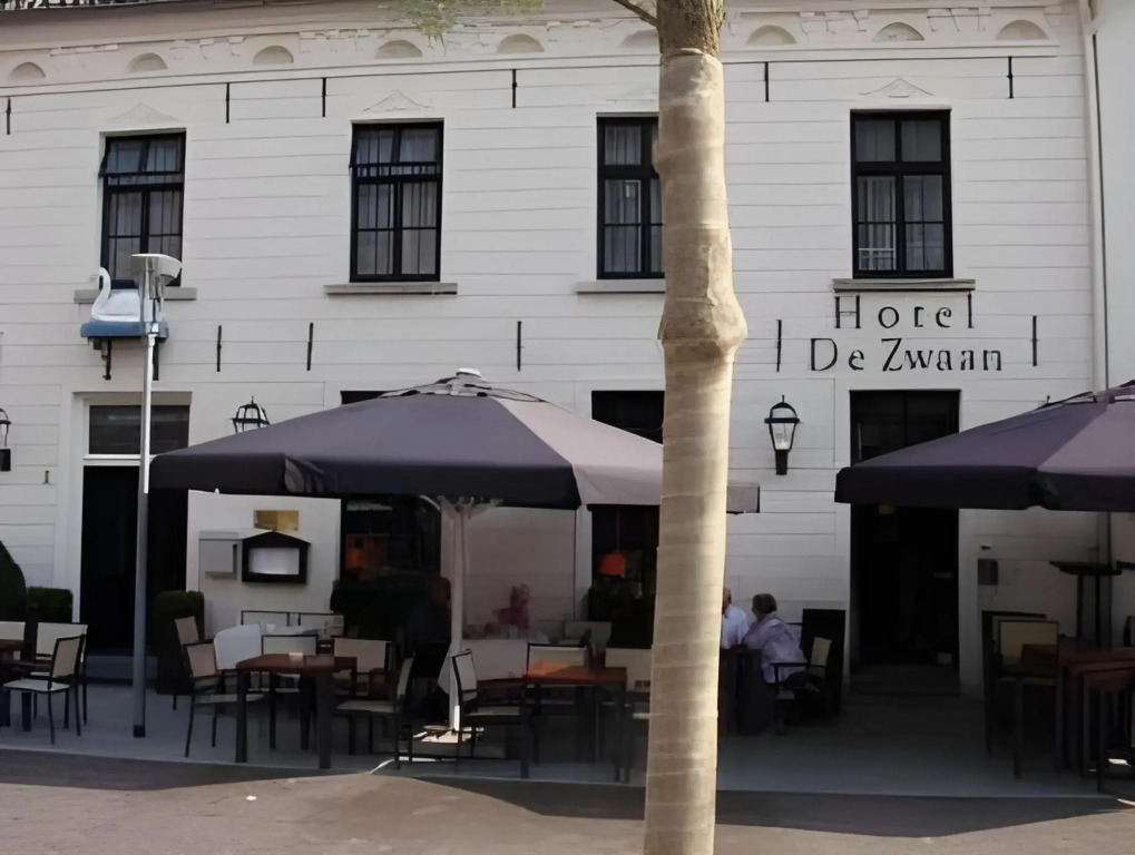 Square Boutique Hotel & Brasserie
