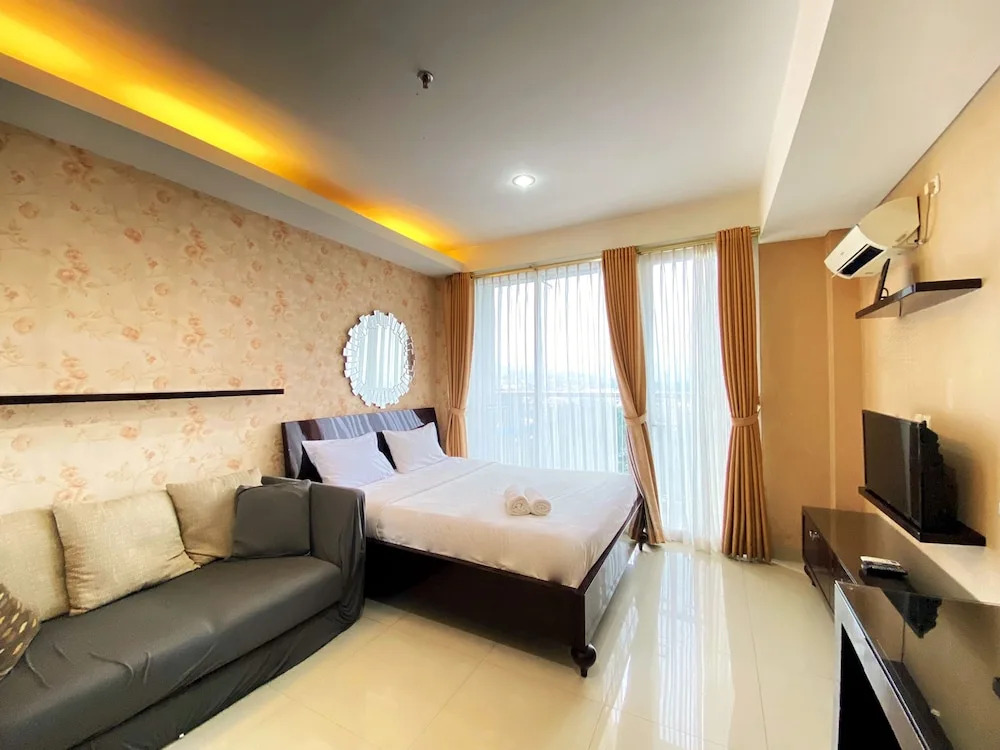 Warm And Cozy Studio At Dago Suites Apartment