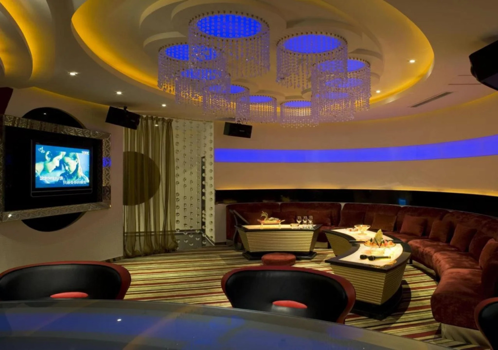 Conrad Urumqi