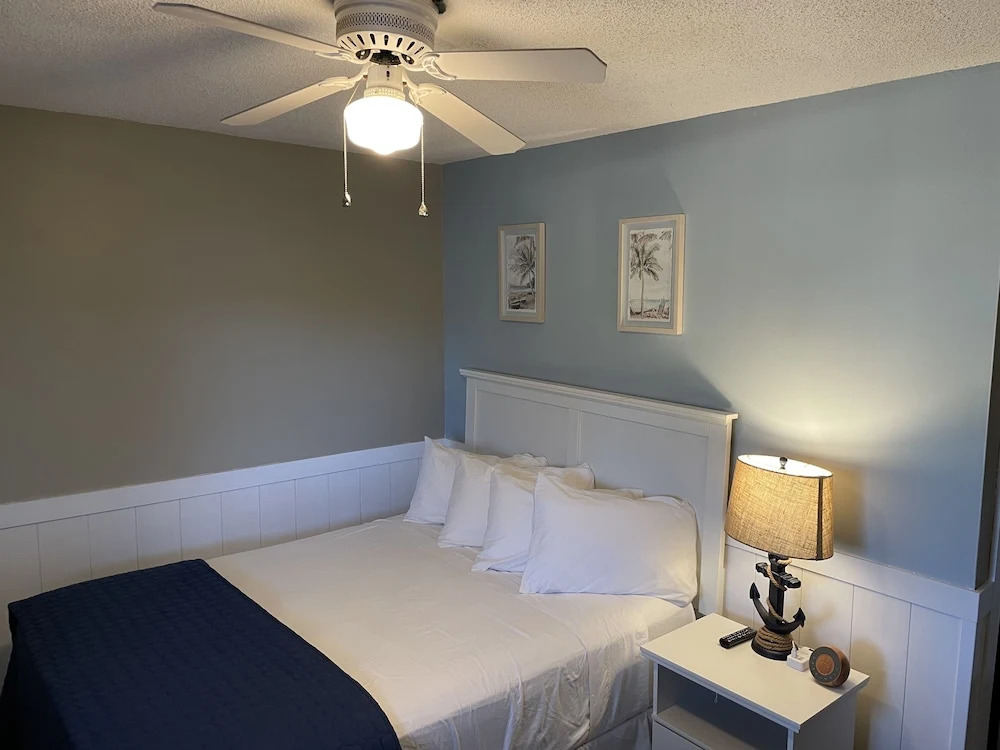 Lake Norman Hotel