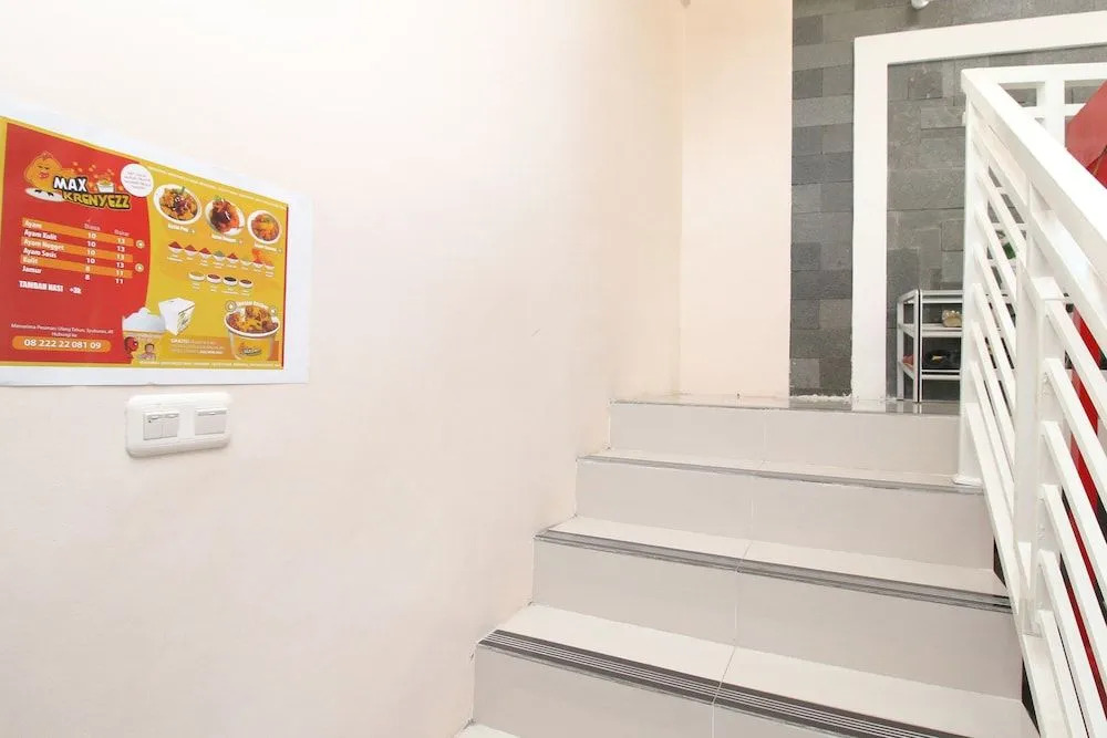 Airy Eco Syariah Bulusan Selatan Raya 46 Semarang