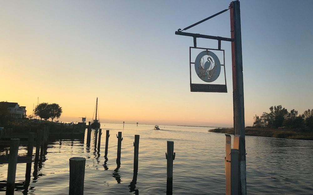 Tilghman Island Inn