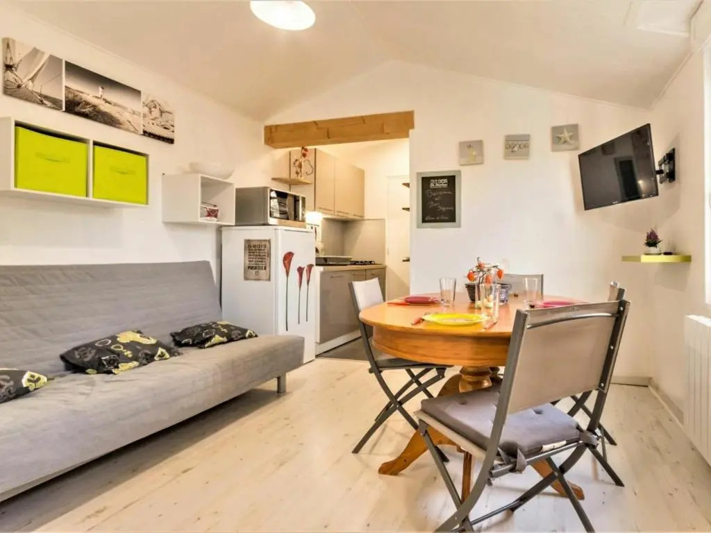Gîte Saint-Michel-Chef-Chef, 2 pièces, 3 personnes - FR-1-306-963