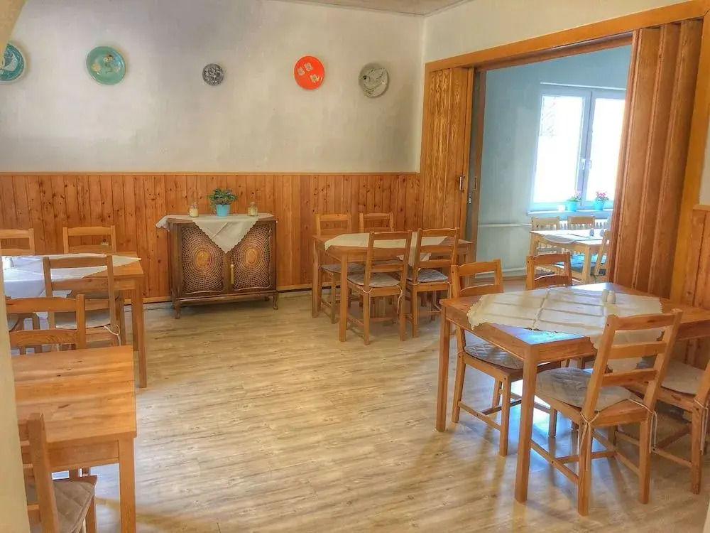 Riverside Inn
