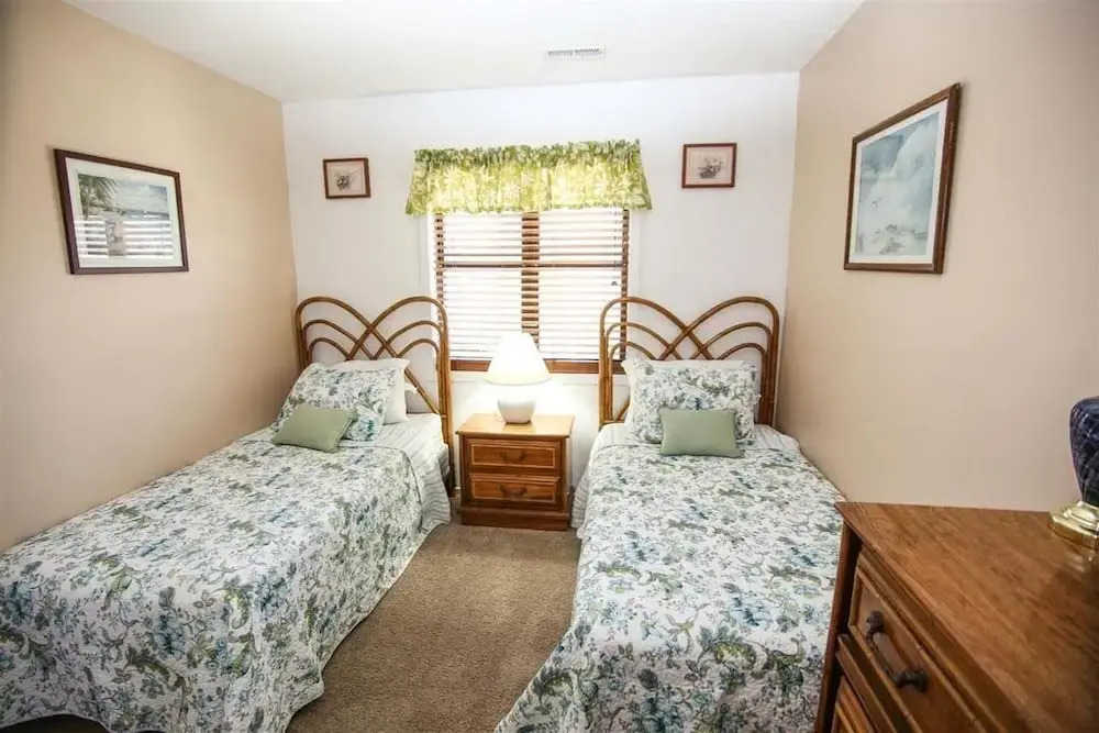 Guest Cottage 57