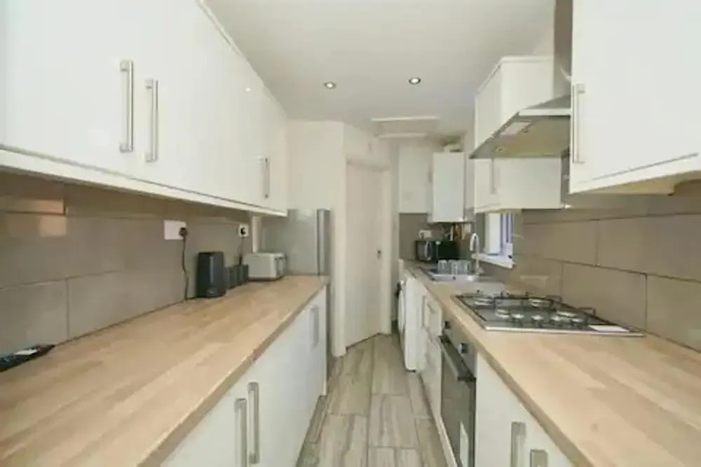 Charming Stoke-on-trent House Getaway